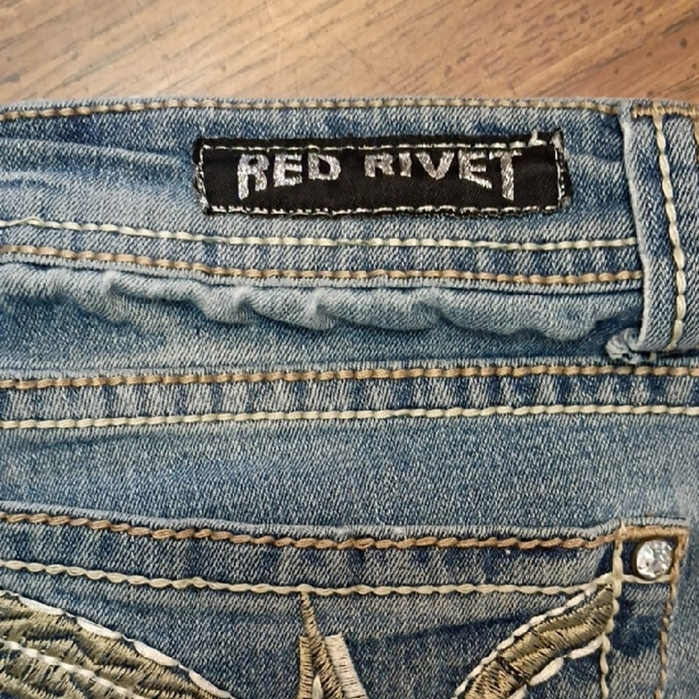 🔥Red Rivet Light Blue Distressed Denim Shorts Women's Size 17 - Picture 9 of 13